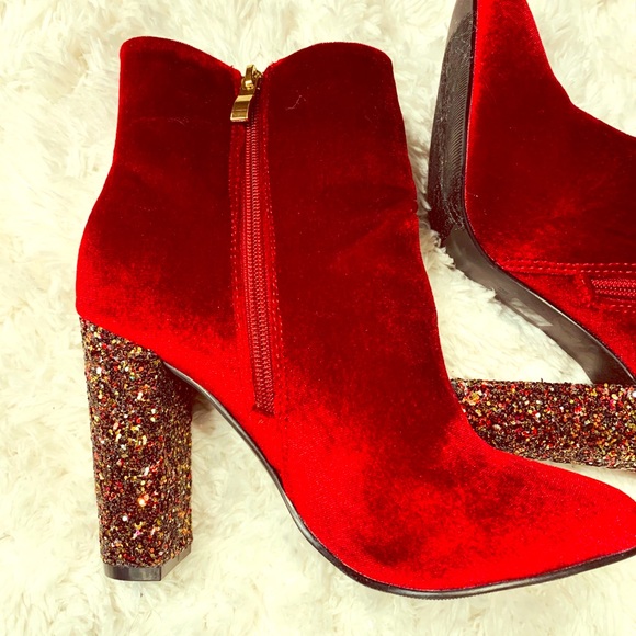 Neiman Marcus Shoes - New comfortable boots. For everyday and parties